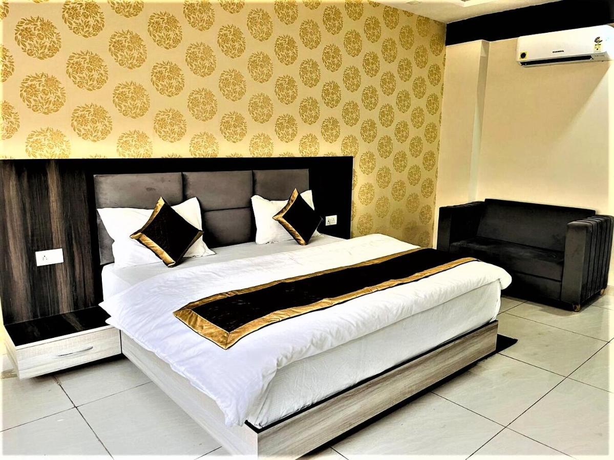 Hotel Blue Pine Haridwār Dış mekan fotoğraf