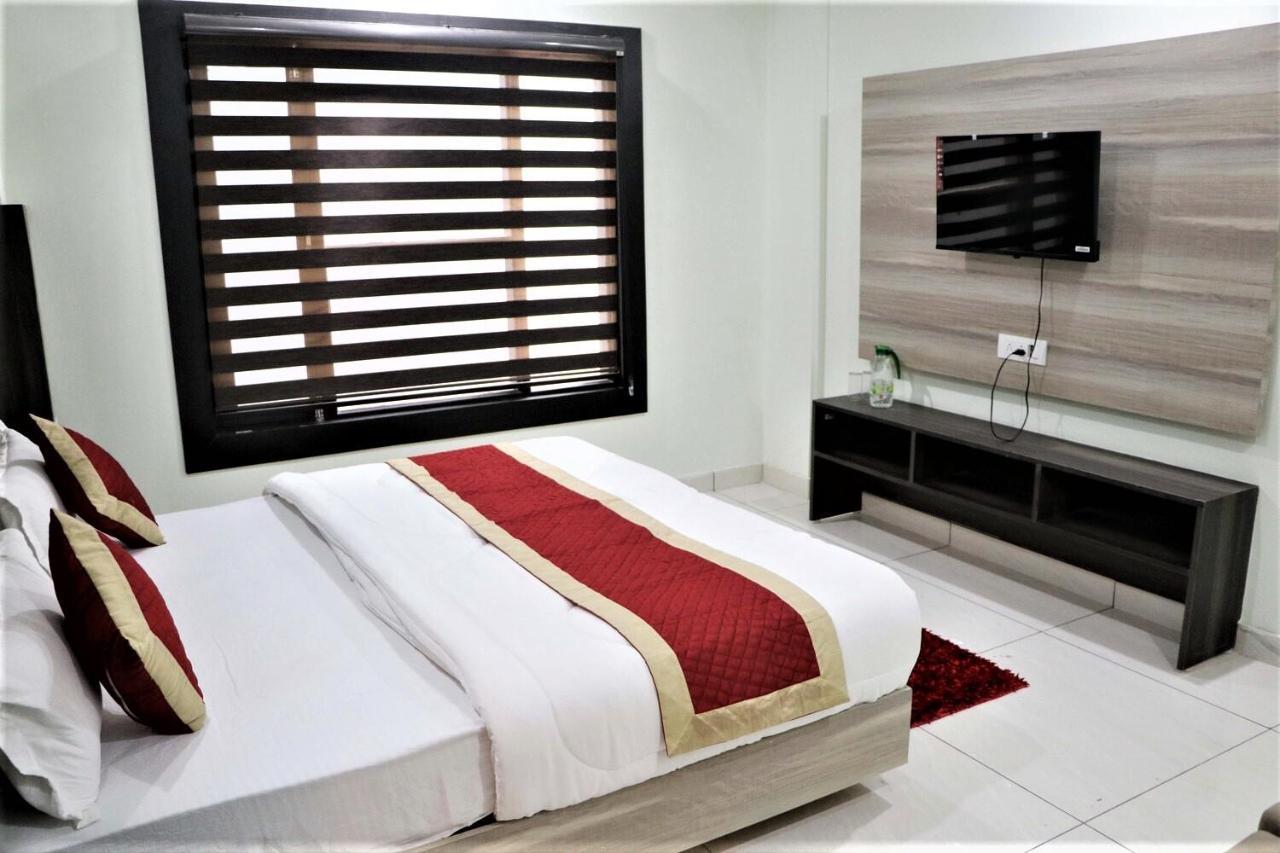 Hotel Blue Pine Haridwār Dış mekan fotoğraf