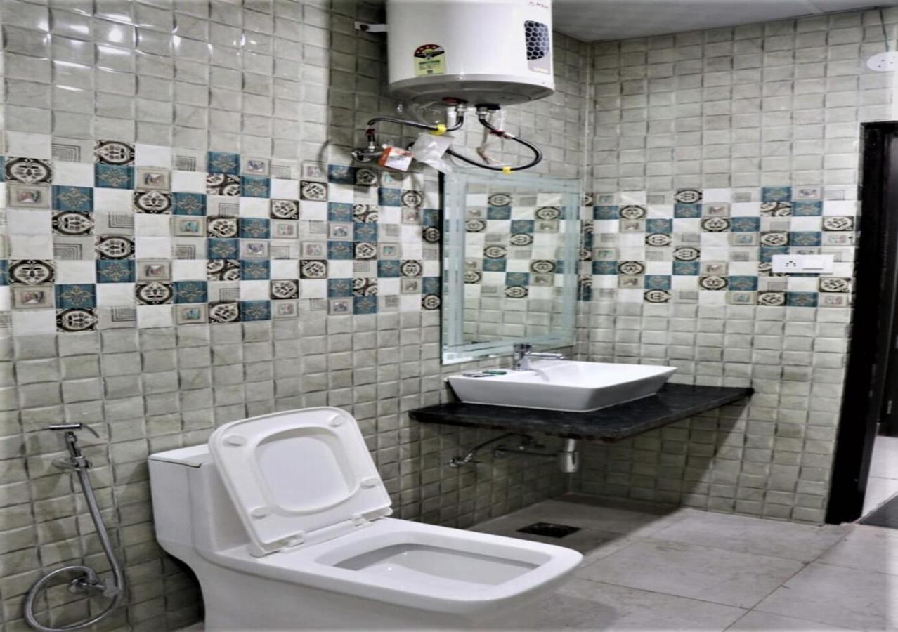 Hotel Blue Pine Haridwār Dış mekan fotoğraf