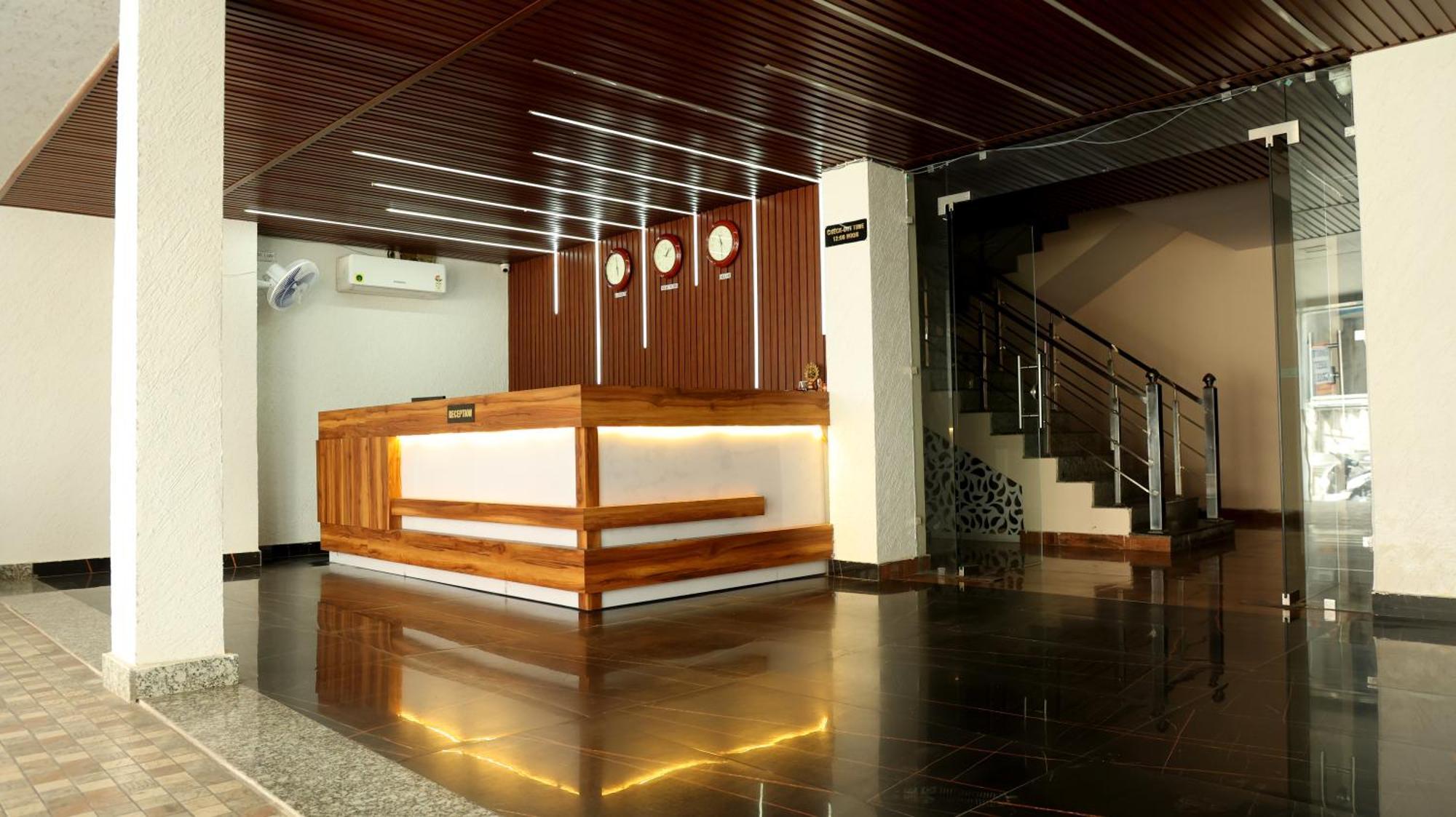 Hotel Blue Pine Haridwār Dış mekan fotoğraf