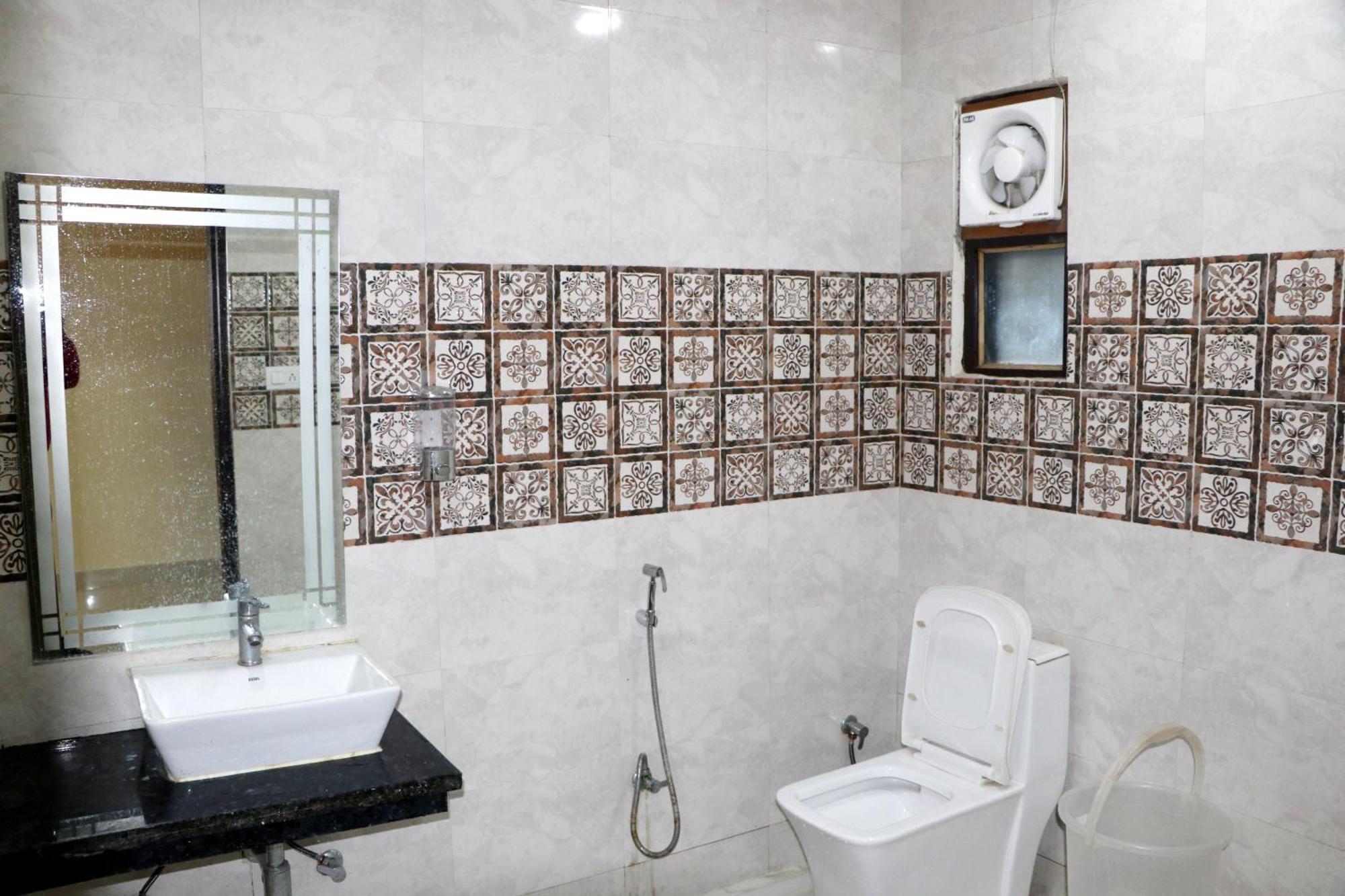 Hotel Blue Pine Haridwār Dış mekan fotoğraf
